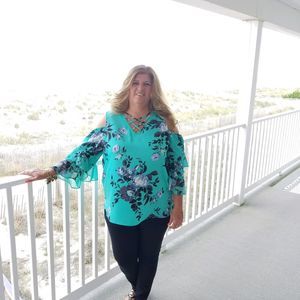 Meet your Posher, Shelly